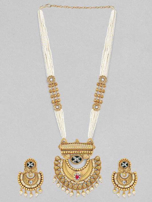 【Rubans】 22K Gold-Plated Pearl Beaded Multi-Strand Necklace Set with Kundan & Ruby Accents and Earrings|22K ゴールドメッキ パールビーズ マルチストランド ネックレスセット クンダン&ルビー
