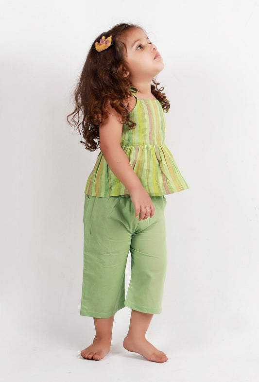 Set of 2: Green Striped Top and Green Pant サイズ 6〜7歳