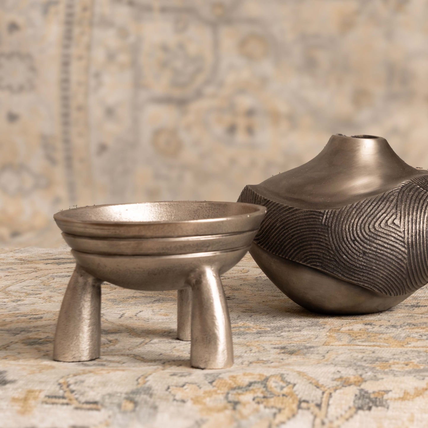 DRISHTI BOWLS スモール: 20.1(長さ) x 20.1(幅) x 11.5(高さ)、ラージ: 20.5(長さ) x 20.5(幅)