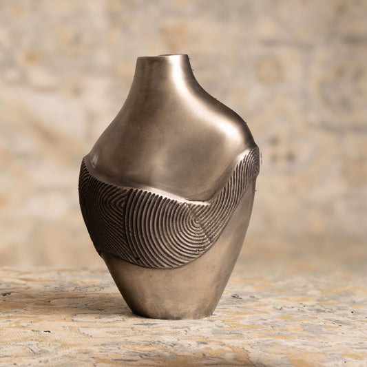 STRATA LUXE VESSELS 小: 21(L) x 17(B) x 32.9(H)、大: 29.3(L) x 26(B) x 21.6(H)