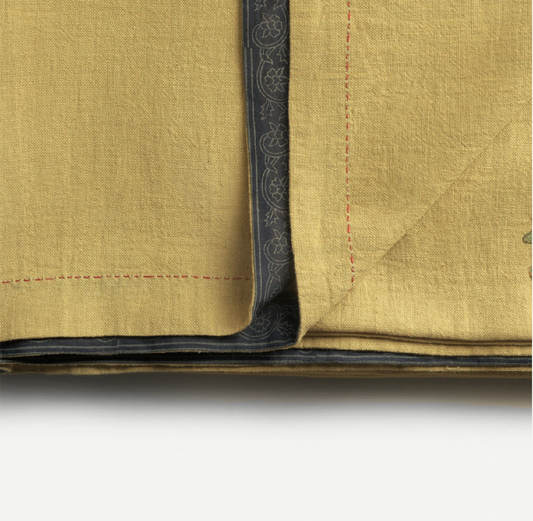 ENCANTE AMBER TABLE CLOTH 203(長さ) x 137(幅) x 0.2(高さ)