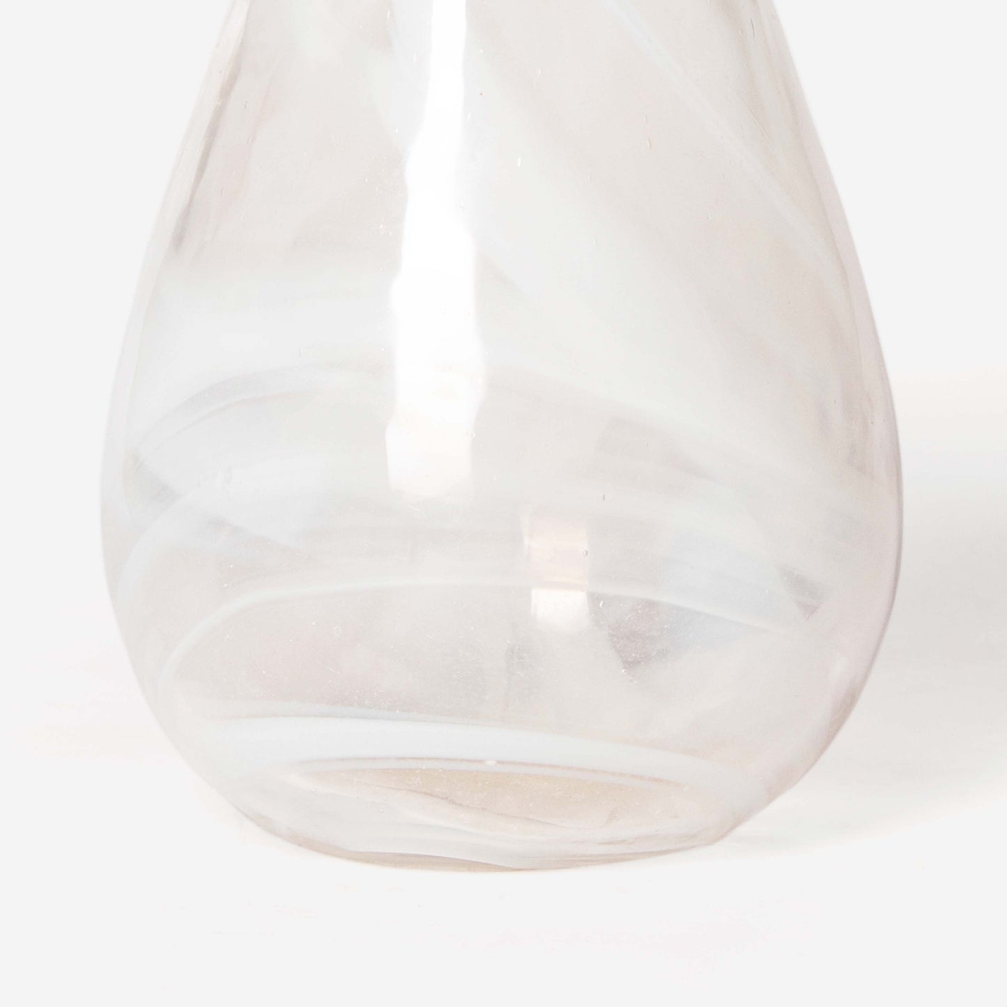 CAPRICA PITCHER 12.8(L) x 12.8(B) x 22.1(H); 直径: 12.8