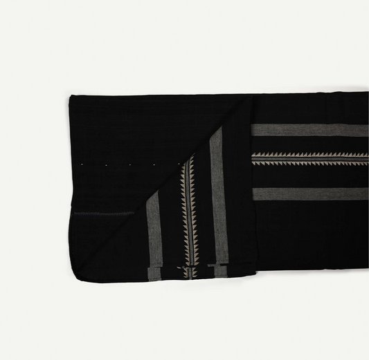 REGALIA NOIR PATTERNED TABLE COVER 215(長さ) x 148(幅)