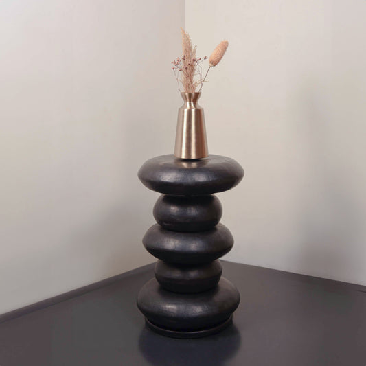 PEBBLE END TABLE 40(長さ) x 40(幅) x 59.8(高さ)