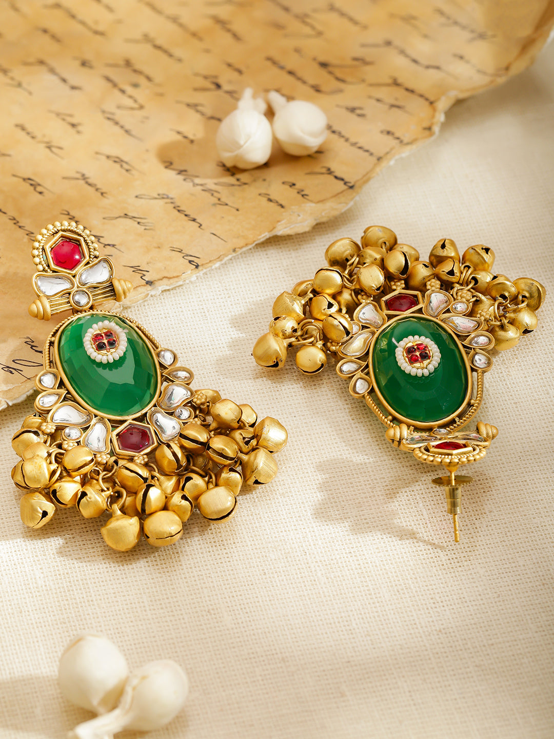 green Studded gold beaded Kashmiri dangle earrings フリーサイズ