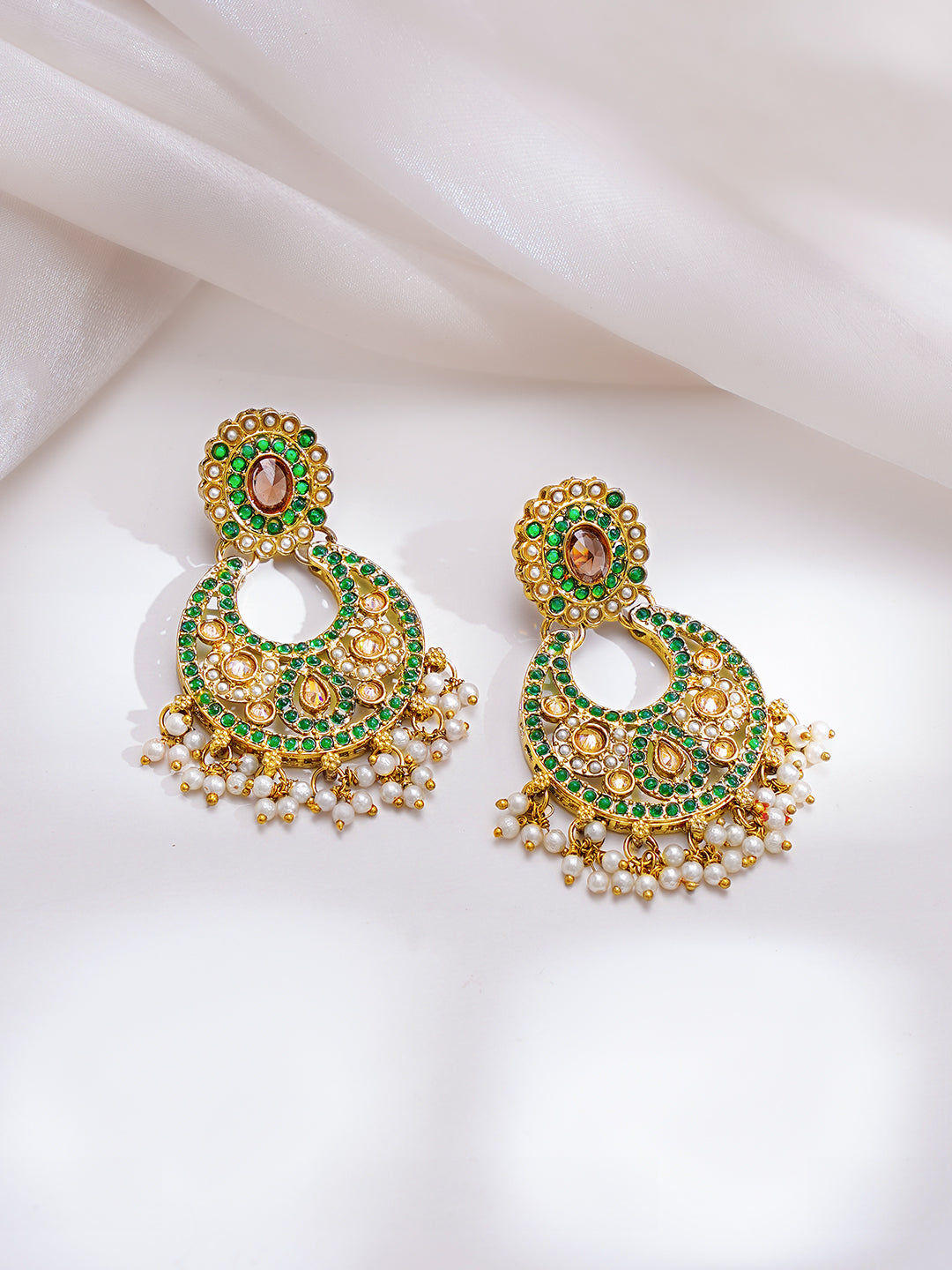【Rubans】 Gold Plated Kundan Pearl Beaded Emerald Necklace Set With Maang Tikka|ゴールドメッキ クンダン パールビーズ エメラルドカラー ネックレスセット(マンティッカ付き)
