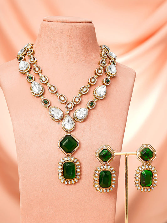 【Rubans】 Gold Plated Dual Layered Emerald Necklace Set With Maang Tikka|ゴールドメッキ 2連 エメラルドカラー ネックレスセット(マーンティッカ付き)