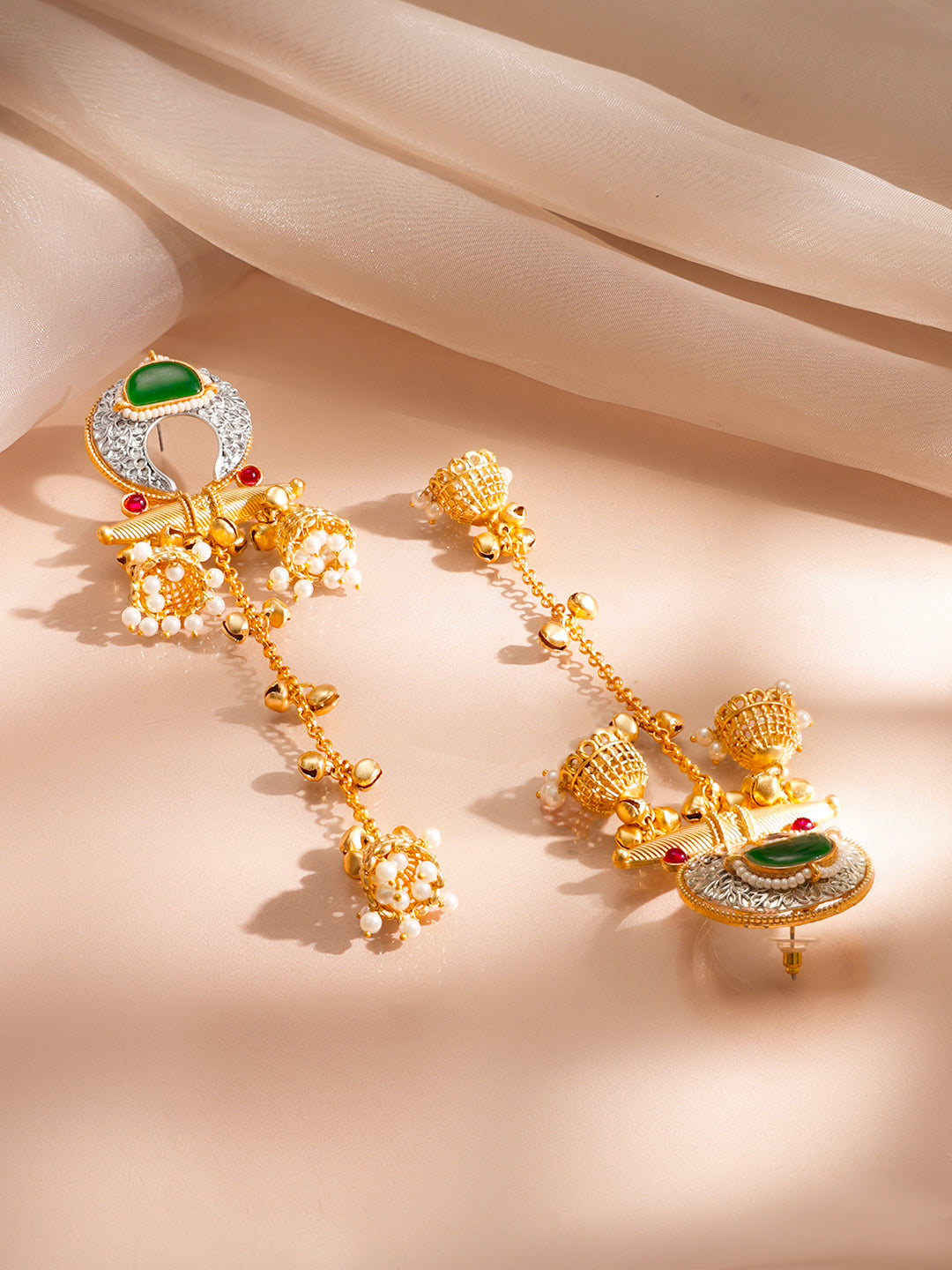 【Rubans】 Gold Plated Pearl & Ghungroo Beaded Kundan Kashmiri Dangler Earrings|ゴールドメッキ パール&グングルー クンダン カシミーリ ダングラー イヤリング