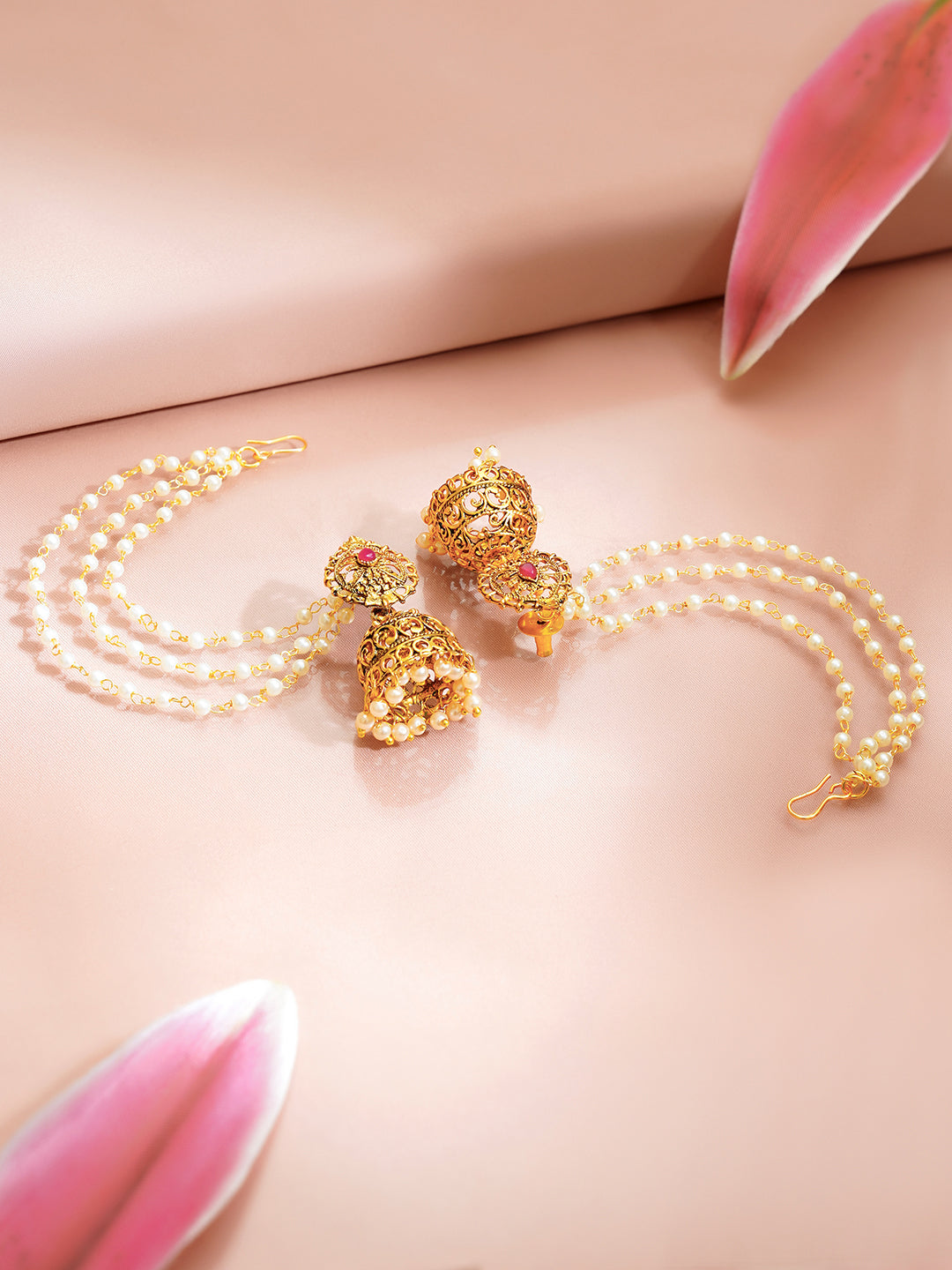 【Rubans】 Gold Plated Layered Pearl Beaded Kaan Chain Jhumkas|ゴールドメッキ レイヤード パールビーズ カーンチェーン ジュムカ