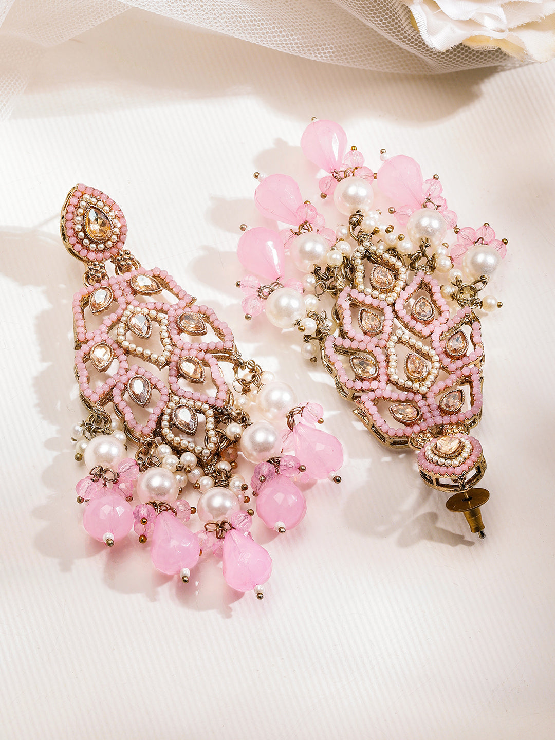 Heritage Charm Light Pink Danglers フリーサイズ
