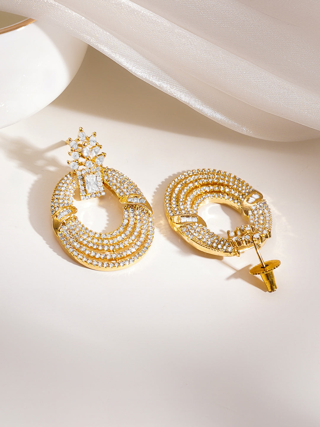 Golden Shimmer Layered Hoop Dangler フリーサイズ