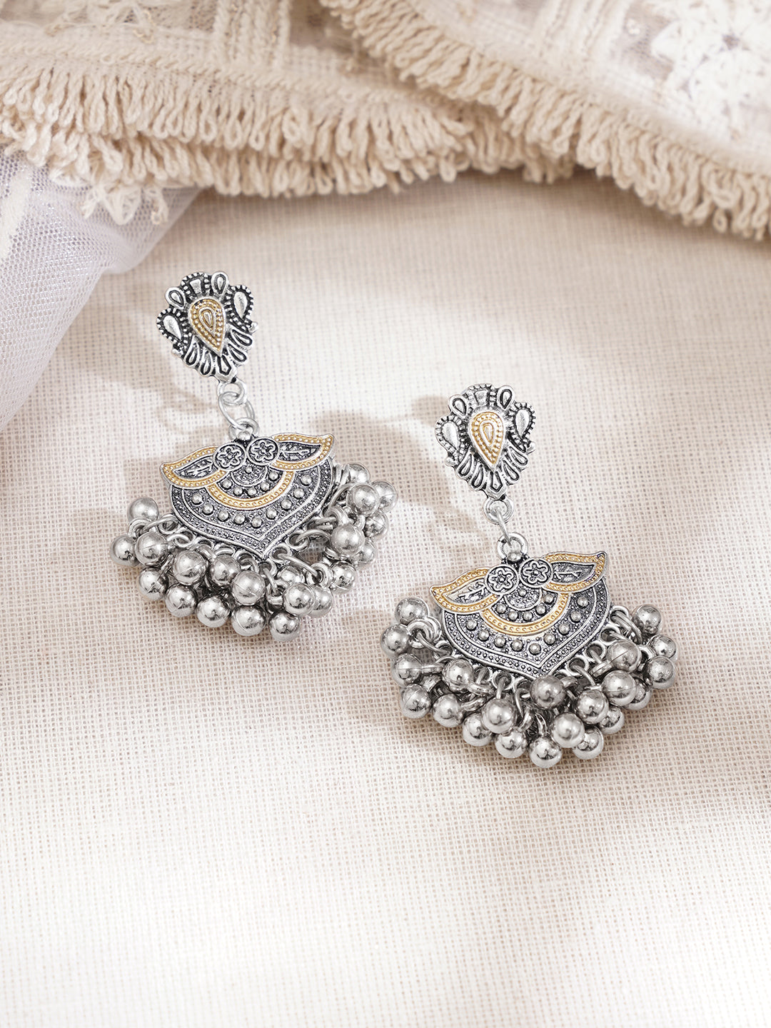 【Rubans】 Oxidised Kundan Cowrie Shell Charm Statement Pendant Necklace Set|オキシダイズド クンダン カウリーシェル チャーム ステートメント ペンダント ネックレスセット