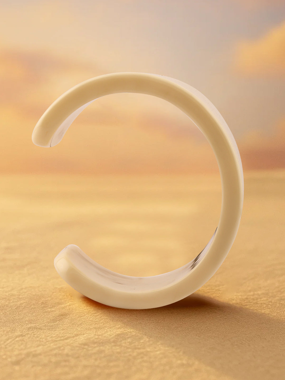 Marble Finish White Resin Bracelet フリーサイズ