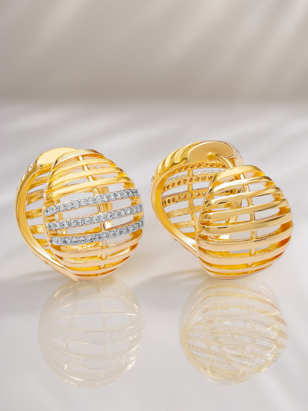 【Rubans】 18K Gold Plated Stainless Steel Cubic Zirconia Cage Stud Earrings|18Kゴールドメッキ ステンレス キュービックジルコニア ケージ スタッドイヤリング