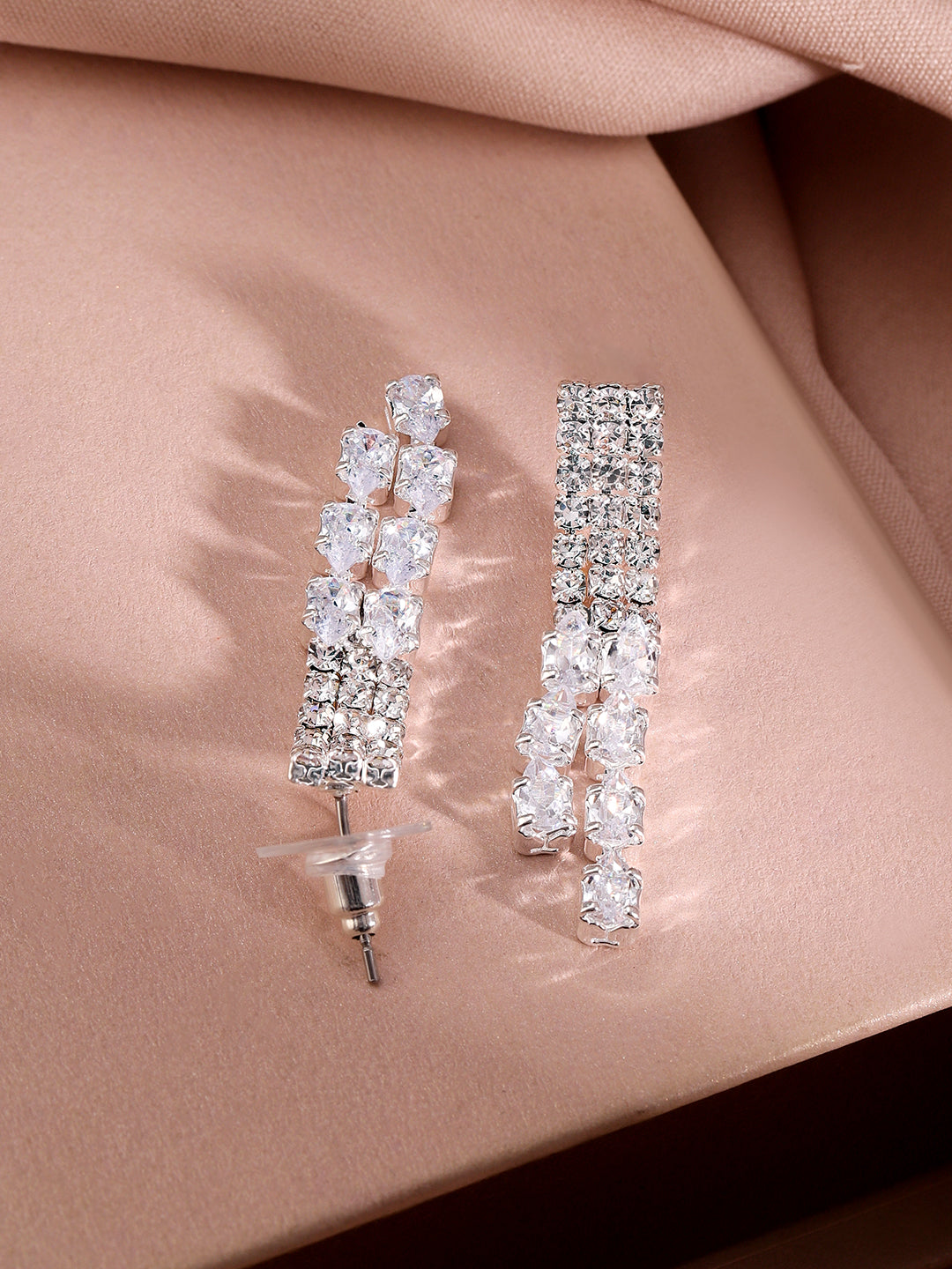 【Rubans】 Studded Necklace Set In American Diamond Zirconia|ロジウムメッキ クリスタル AD ジルコニア V字 ネックレスセット