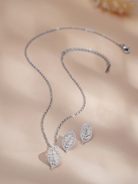 American Diamond Zirconia Leaf Design Pendant Set フリーサイズ