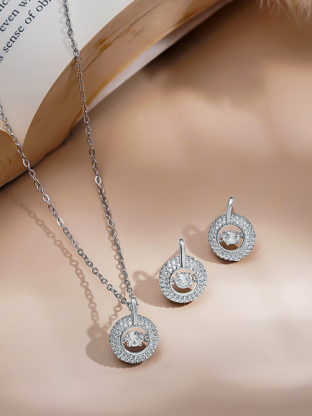 【Rubans】 Round American Diamond Zirconia Halo Pendant Set|ラウンド アメリカンダイヤモンド ジルコニア ヘイロー ペンダントセット