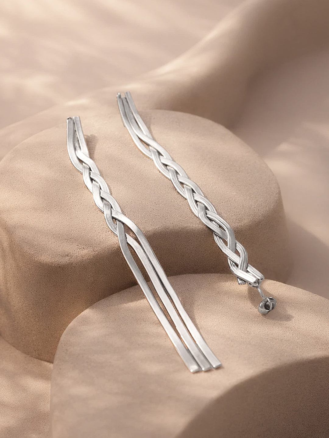 【Rubans】 Demi Fine Rhodium-Plated Triple Line Braided Tassel Drop Earrings|デミファイン ロジウムメッキ トリプルライン 編み込み タッセル ドロップピアス
