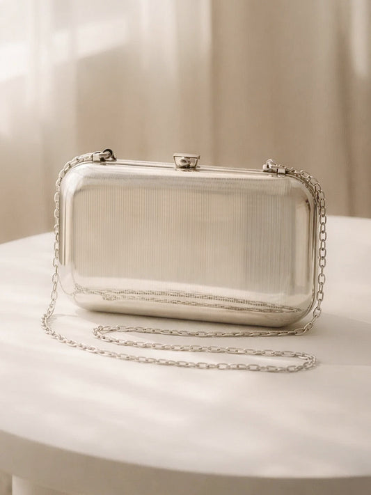 Silver Ribbed Metallic Texture Box Clutch フリーサイズ