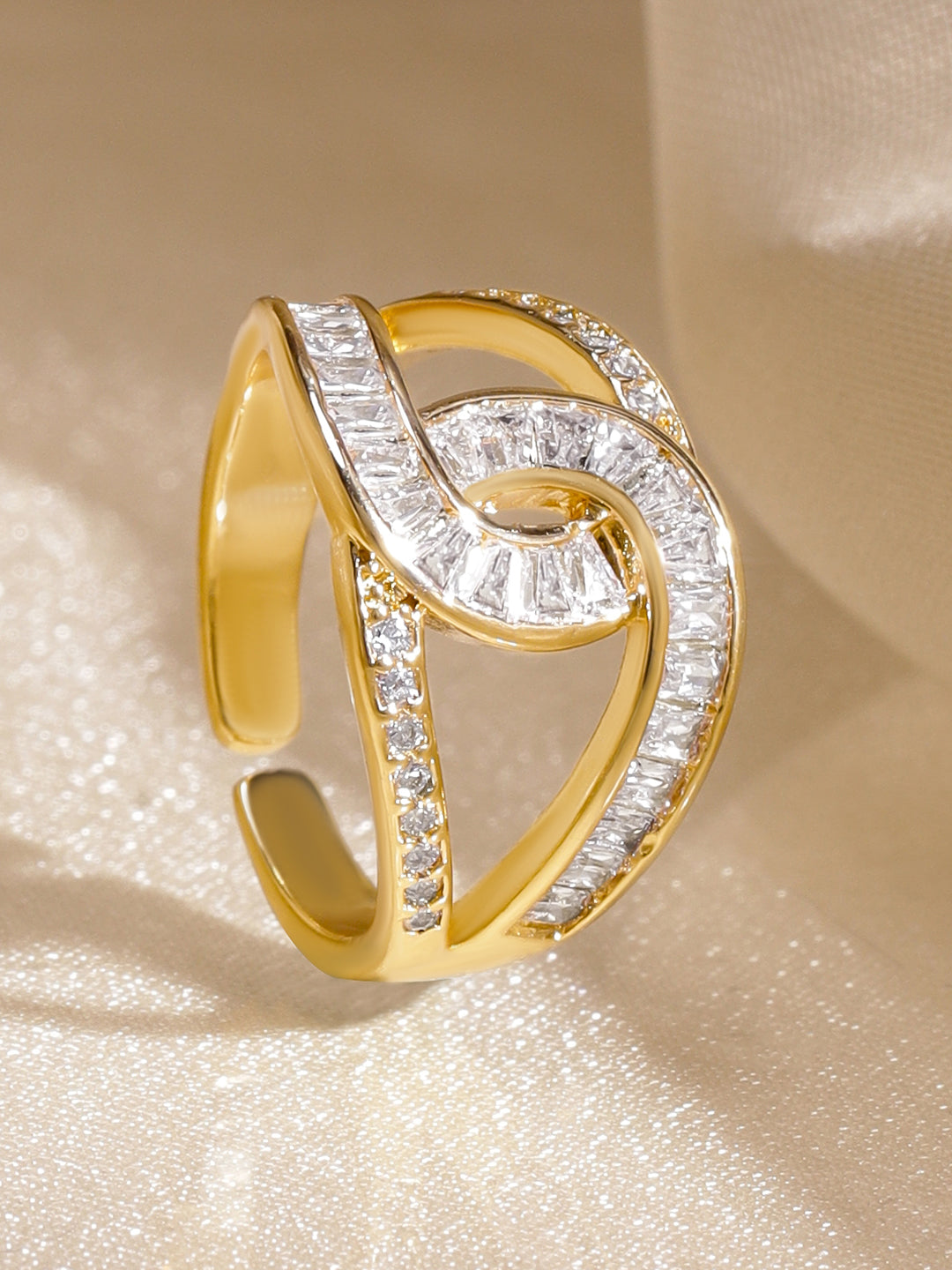 【Rubans】 18K Gold-Plated Linked Curve Design Cubic Zirconia Adjustable Finger Ring|18K ゴールドメッキ リンクカーブ キュービックジルコニア アジャスタブルリング