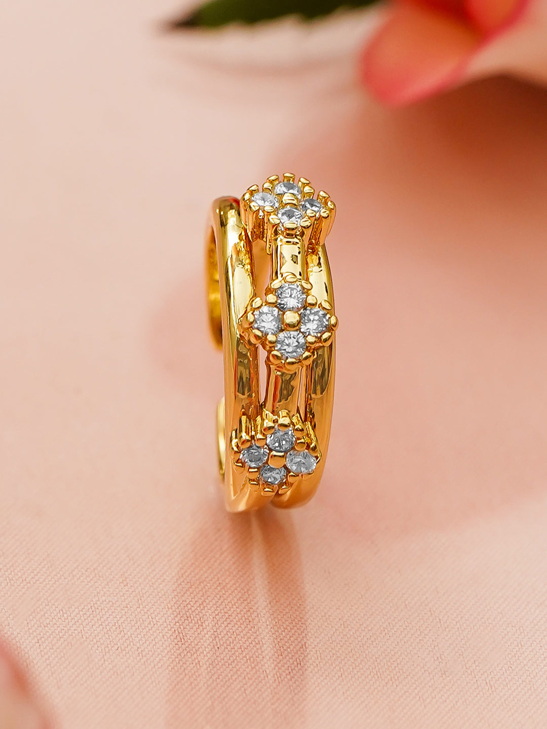 【Rubans】 Voguish 18K Gold Plated Stainless Steel Floral Cluster Cubic Zirconia Adjustable Ring|ヴォーギッシュ 18Kゴールドメッキ ステンレス フラワークラスター ジルコニア アジャスタブルリング