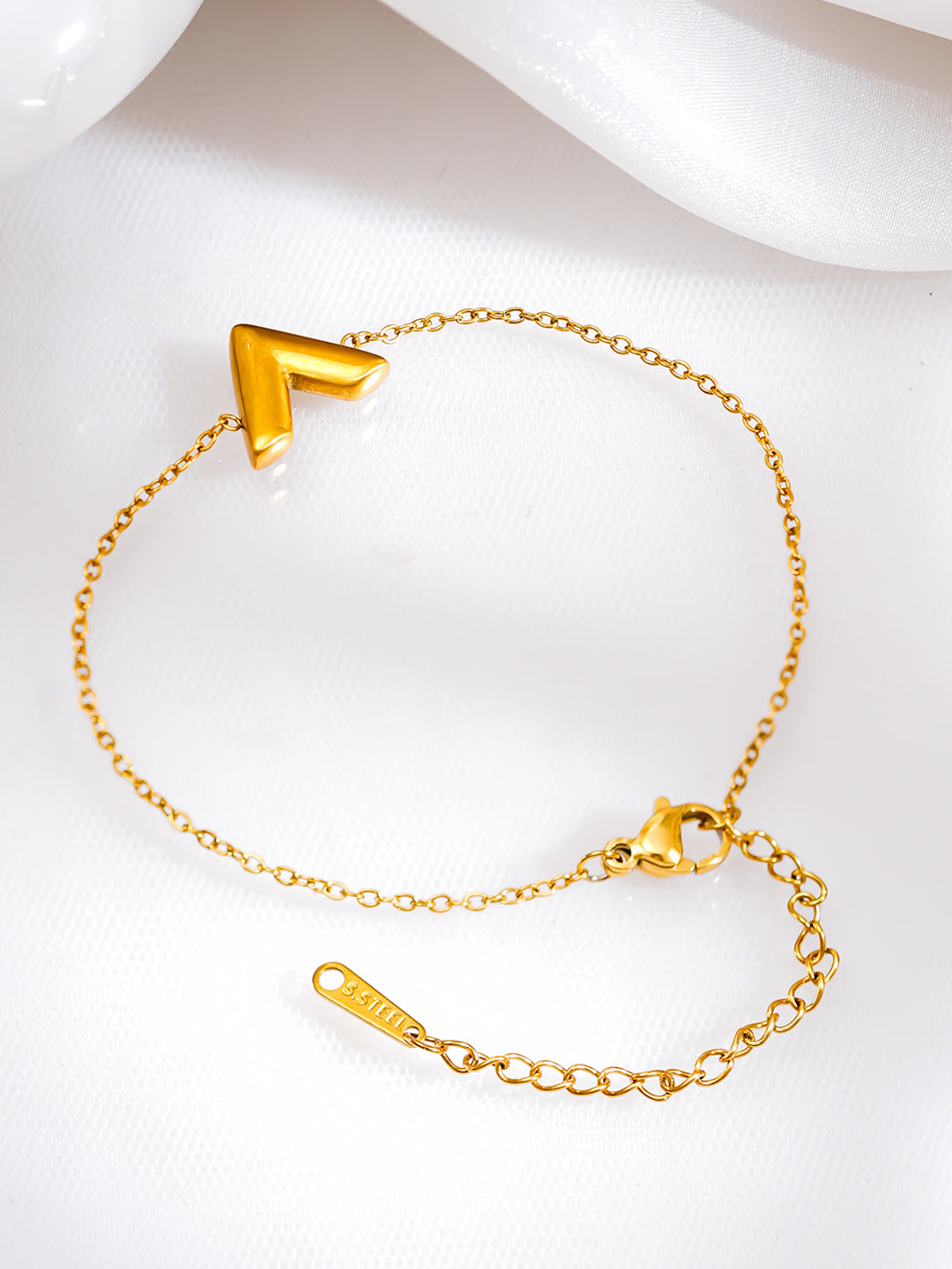 Demi Fine 18K Gold Plated Stainless steel Chevron V Shape Link Chain Bracelet Length - 8 cm