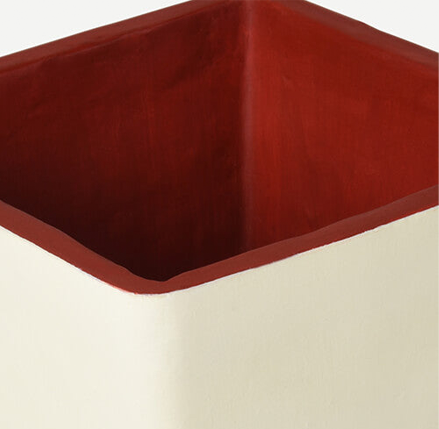 LAALTO PLANTER 18.6(L) x 17.4(B) x 4.1(H)