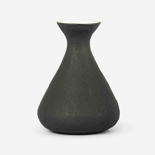 PETITE NOIR VASE 18.6(L) x 18.6(B) x 26.1(H); 直径: 18.6