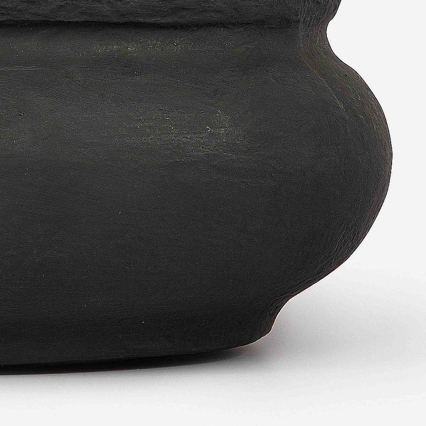 BOL NOIR VASE 28.8(L) x 28.8(B) x 12.9(H); 直径: 28.8