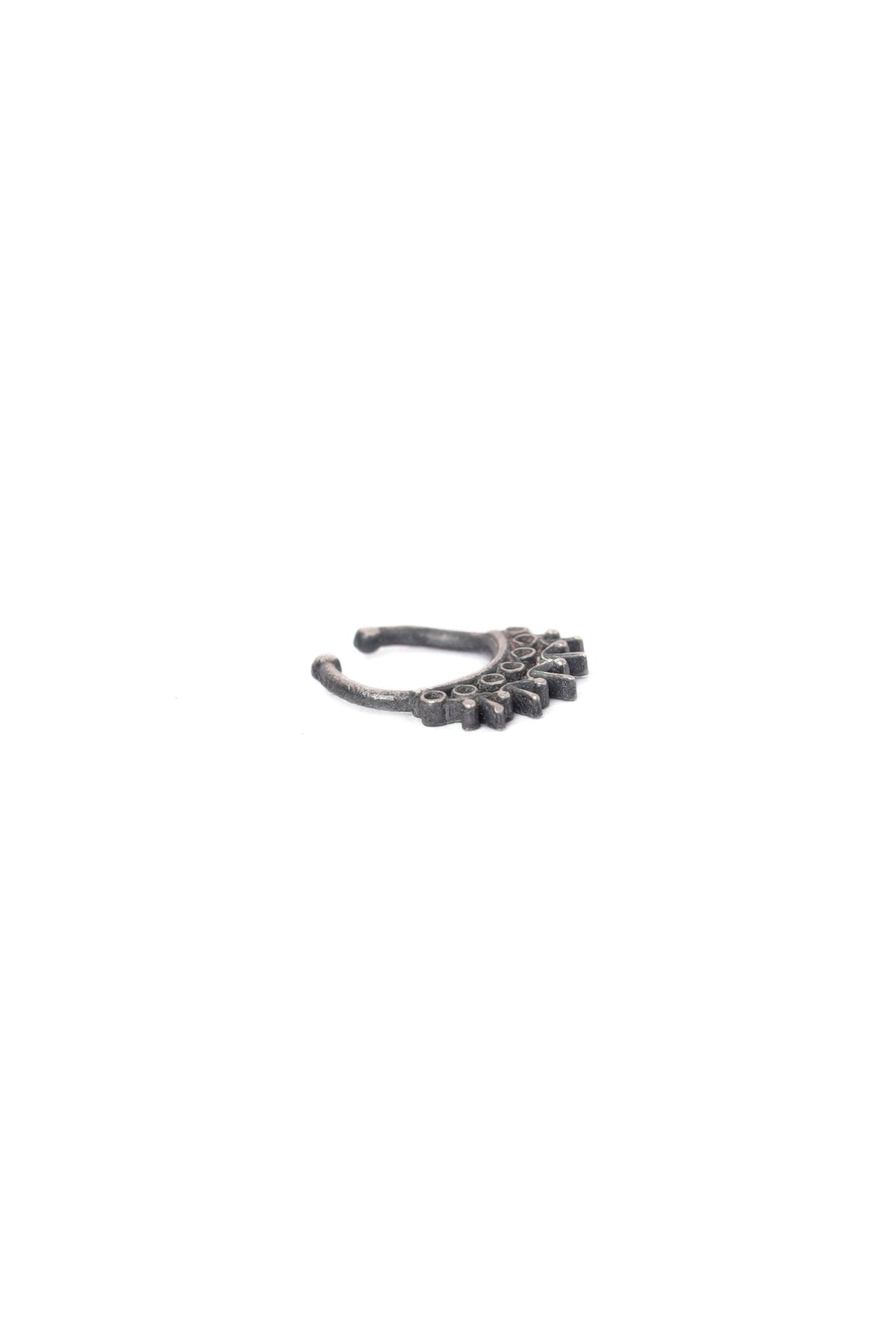 Black Intricate Motif Septum タイプ ノンホール(クリップ式)