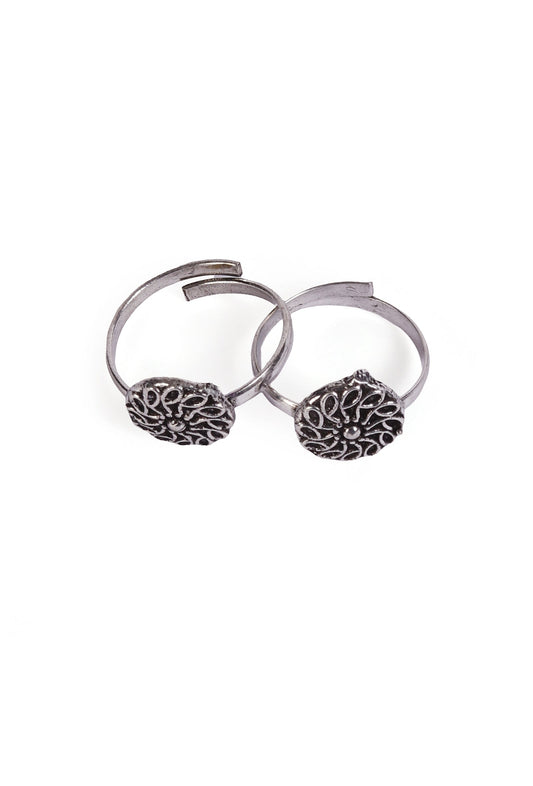 Kumudini German Silver Adjustable Toe Ring