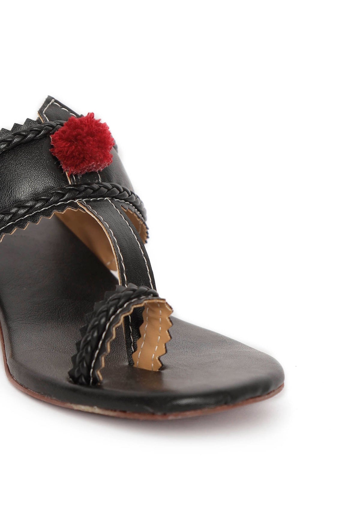 Onyx Black Brocade Kolhapuri Inspired サイズ EU37