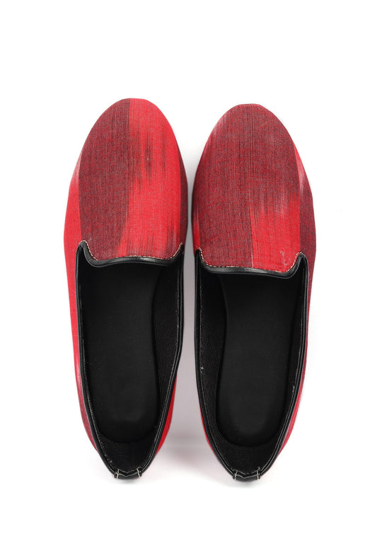 Black & Red Ikat Print Flat Cruelty Free Leather Ballerinas サイズ EU38