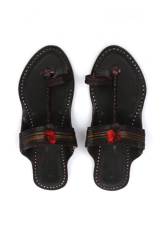 Vasundhara Gold Weave Cruelty-Free Genuine Leather Kolhapuri サイズ EU38
