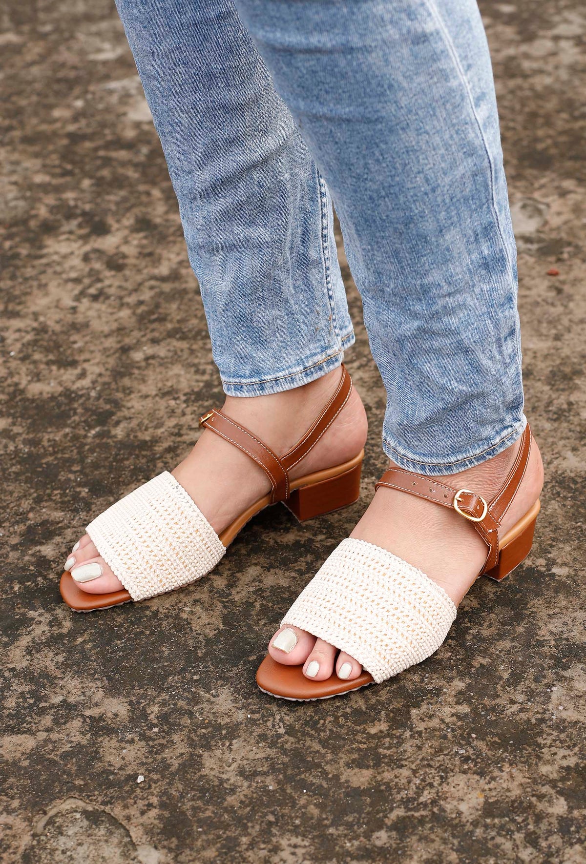 Koffi Raffia Weave Sandals サイズ EU36