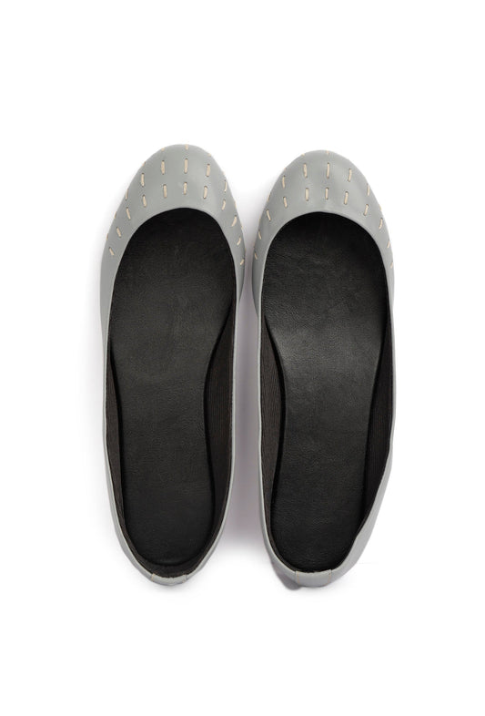 Steel Grey Cruelty Free Leather Flat Ballerinas サイズ EU38