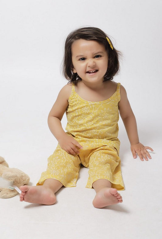 Set of 2: Sehar Yellow Kota Slip Top with Floral Handblock Printed Cotton Elastic Pants サイズ 0〜3か月