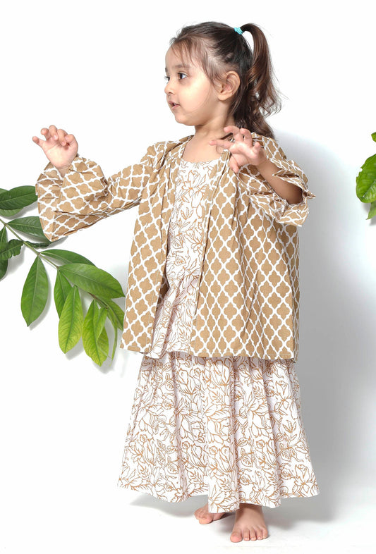 Set of 3 - Rapunzel Brown Floral Cape Jacket with Cotton Slip and Jacket サイズ 3〜6か月