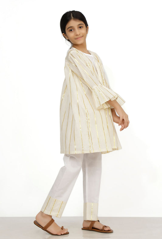 Set of 3: Sand White Cotton Slip Kurta with Stripe Pants and Cape サイズ 8〜9歳