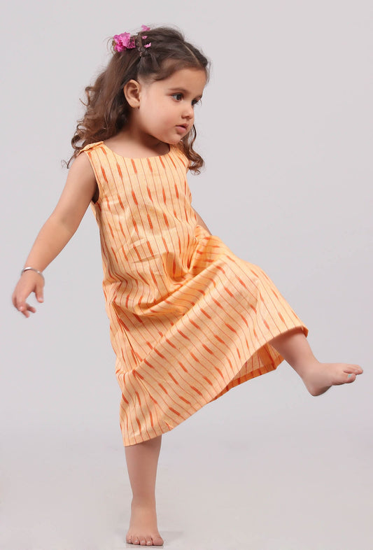 Orange Ikat Shoulder Flared Dress サイズ 4〜5歳