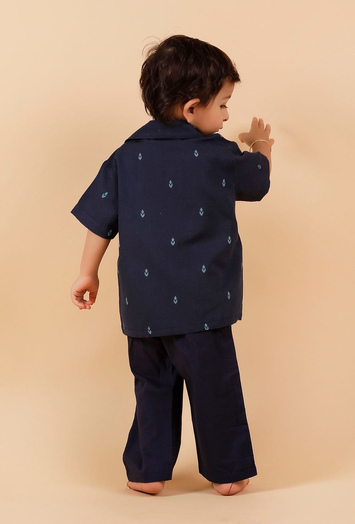 Set of 2: Oxford Blue Cotton Shirt with Oxford Blue Woven Buti Pant サイズ 0〜3か月