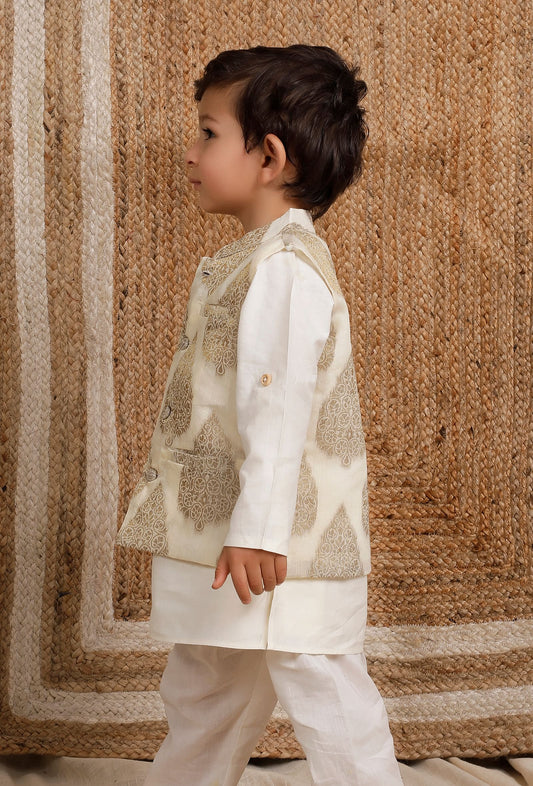 White Cream Brocade Nehru Jacket サイズ 5〜6歳