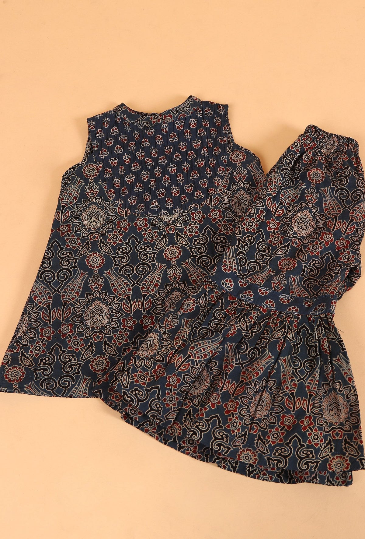 Set of 2: Kira Indigo Multi Ajrakh Print Cotton Kurta & Sharara サイズ 0〜3か月