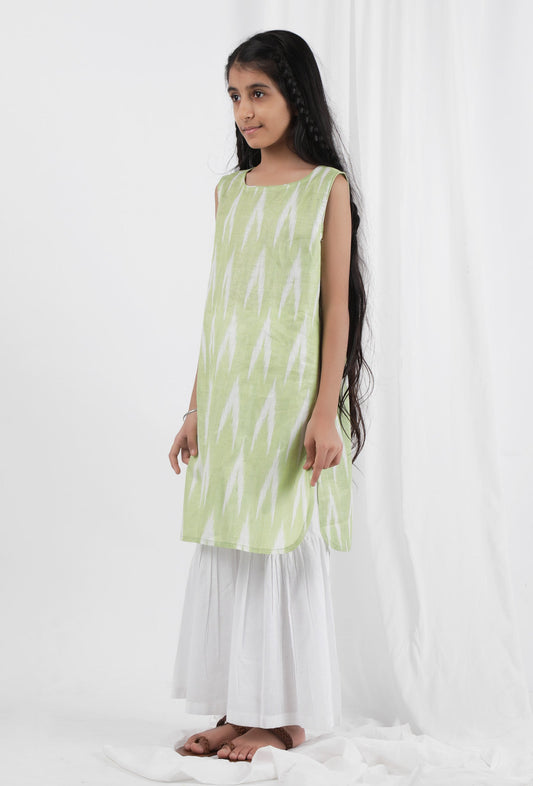 Set of 2: Green Ikat Straight Cotton Kurta & White Sharara Pant サイズ 9〜10歳