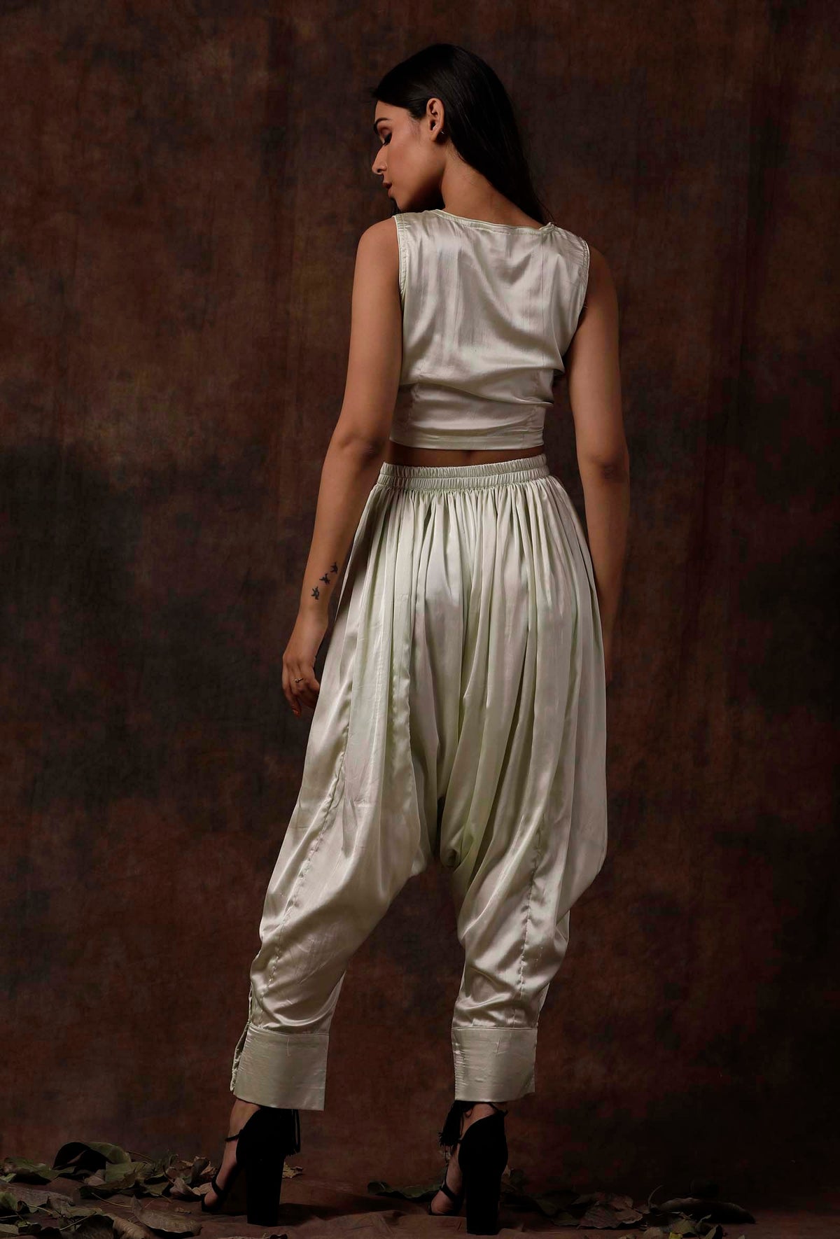 Set of 2: Mint Green Satin Slip Blouse and Dhoti Pants サイズ S