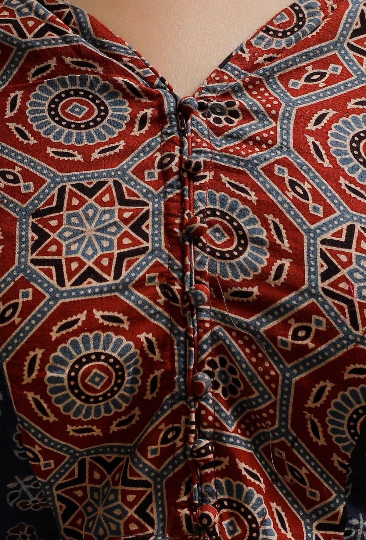 Red And Blue Ajrak Print Front Open Blouse サイズ L
