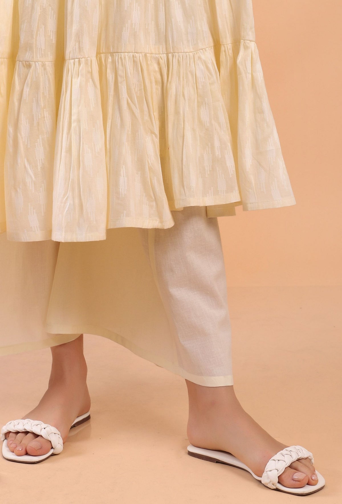 Set of 2: Cream Cotton Tiered Gathered Dress with Pants サイズ XXXL