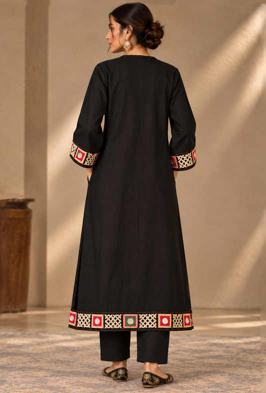 Set of 2: Black Cashmilon Phiran & Pant Set with Kutch Embroidered Lace パンツ M