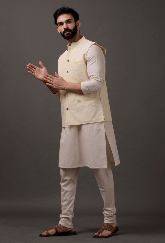 Set of 3: Beige Kurta Pajama with Yellow Waist Coat サイズ 48