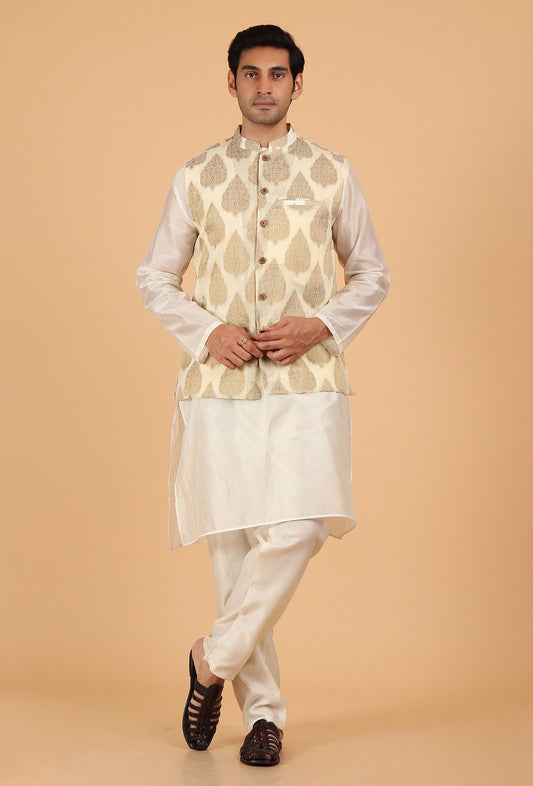 Cream Brocade Sleeveless Nehru Jacket サイズ 36